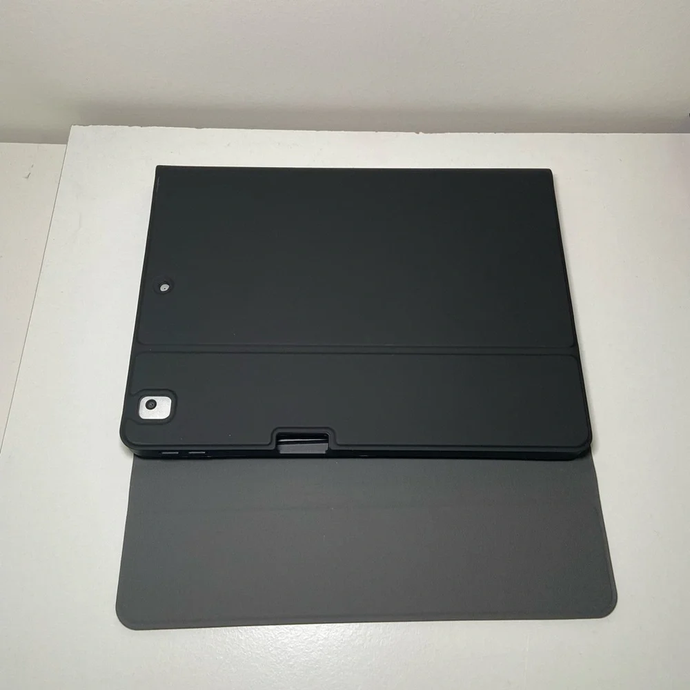 Black iPad Keyboard Case